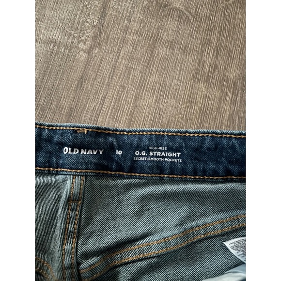 Old Navy OG Straight High Rise Denim Shorts Med Wash Blue Cuffed Womens 10 NWT - Picture 3 of 4